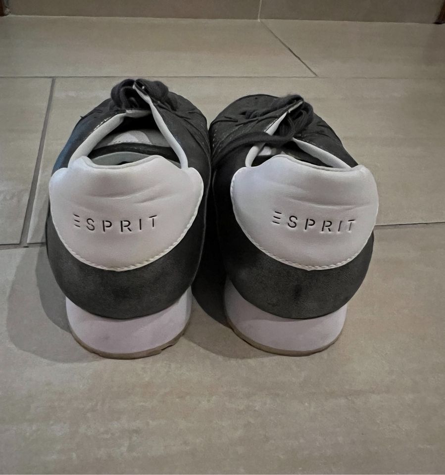 Esprit Schuhe Gr. 41 Turnschuhe neu Sneaker in Duisburg