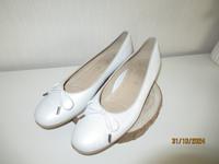 weiße Ballerina von Ara Gr. 7 1/2 Nordrhein-Westfalen - Espelkamp Vorschau