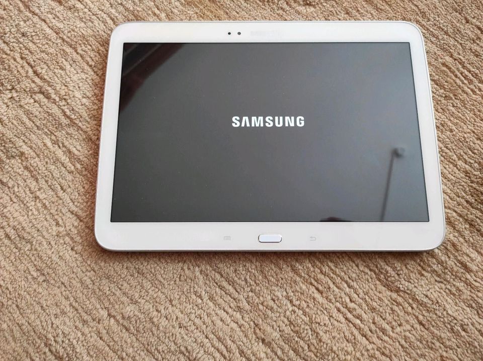 Top Samsung GALAXY Tab 3 10.1 10,1" GT-P5210 + Ladekabel weiß in Eislingen (Fils)