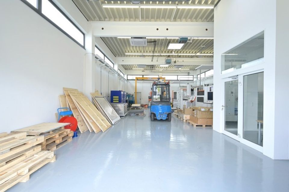 Klimatisierte Büro- mit Lager-/Produktionsflächen in Sindelfingen