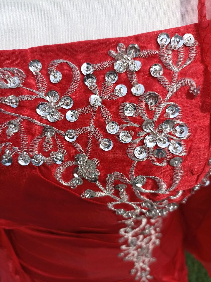 Rotes Kleid Brautkleid Partykleid Pailletten Schnürung in Berlin