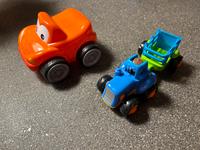 Simba Aufziehauto Orange + Trecker mit Anhänger -Babyspielsachen Schleswig-Holstein - Gettorf Vorschau