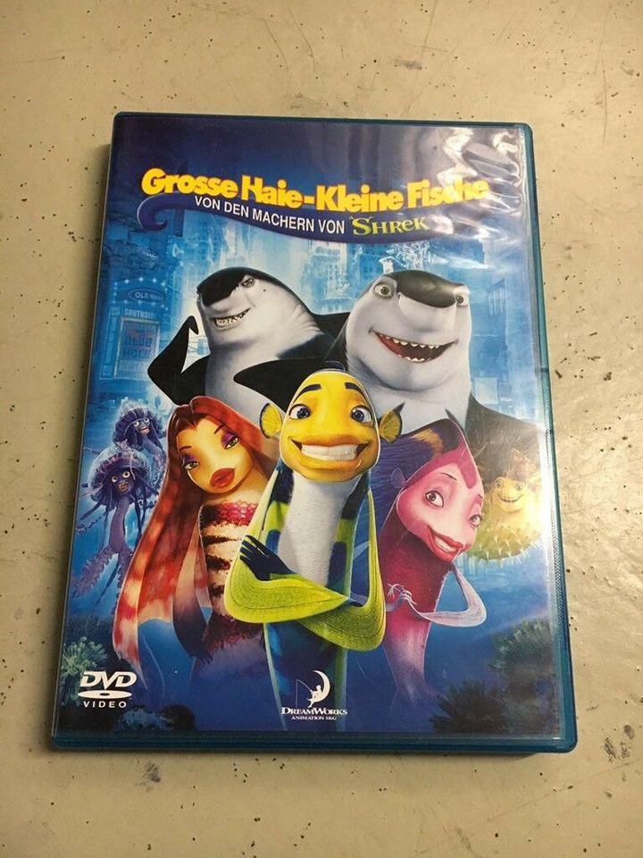 DVD „Große Haie - Kleine Fische" in Schömberg b. Württ