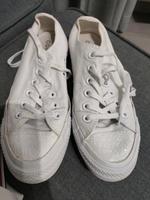 Chucks gr. 37 Converse  weiß mit Glitzer vorne Hessen - Hanau Vorschau