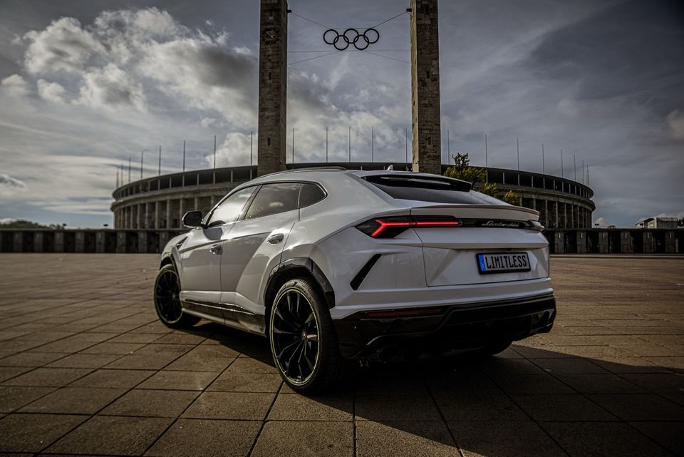 Lamborghini Urus mieten Lambo SUV Sportwagen Hochzeitsauto Exot in Berlin