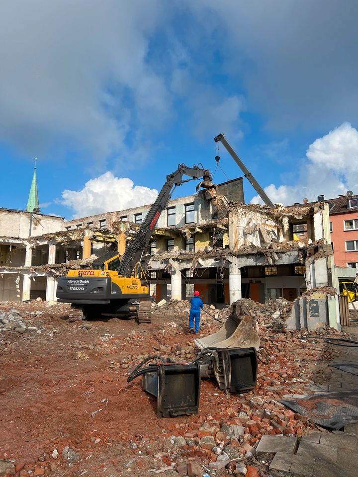 Baumaschinenführer im Abbruch und Tiefbau in Bochum