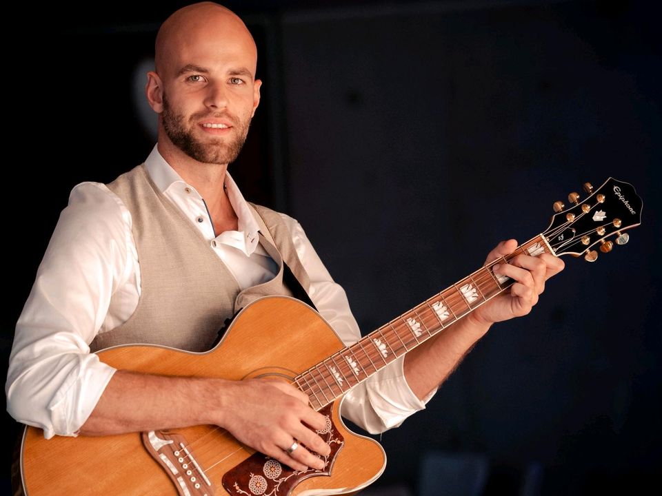 Sänger und Hochzeitssänger mit der Gitarre in Bochum
