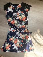 Kleid Blumen blau Sommer Brandenburg - Finsterwalde Vorschau