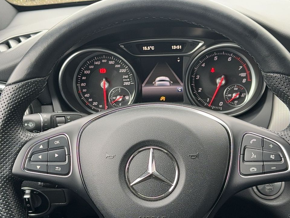 Mercedes-Benz CLA 200 Shooting Brake LED|GRA|Navi in Hofheim Unterfr.