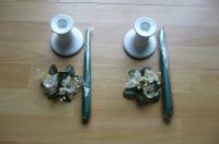 2 Kerzenständer - 2 Kerzen  - 2 Blütenkränze - weiß / grün Niedersachsen - Hage Vorschau