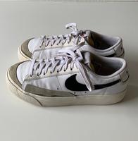 NIKE WMNS BLAZER PLATFORM Plateau Vintage Sneaker weiß Gr. 40,5 Nordrhein-Westfalen - Greven Vorschau