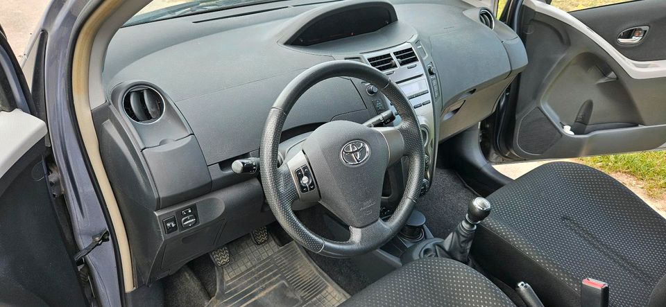 Toyota Yaris in Reinhardtsdorf-Schöna