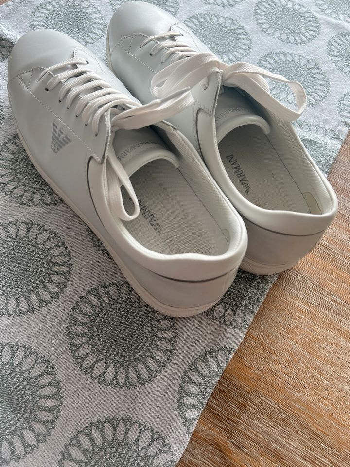 Emporio Armani Sneaker weiß Gr 45 in Schiffdorf