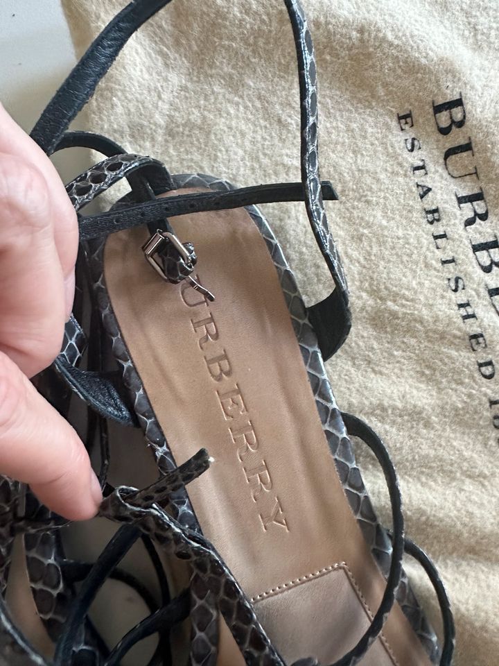 Burberry Ledersandalen  Gr.40 Top Zustand in Hannover