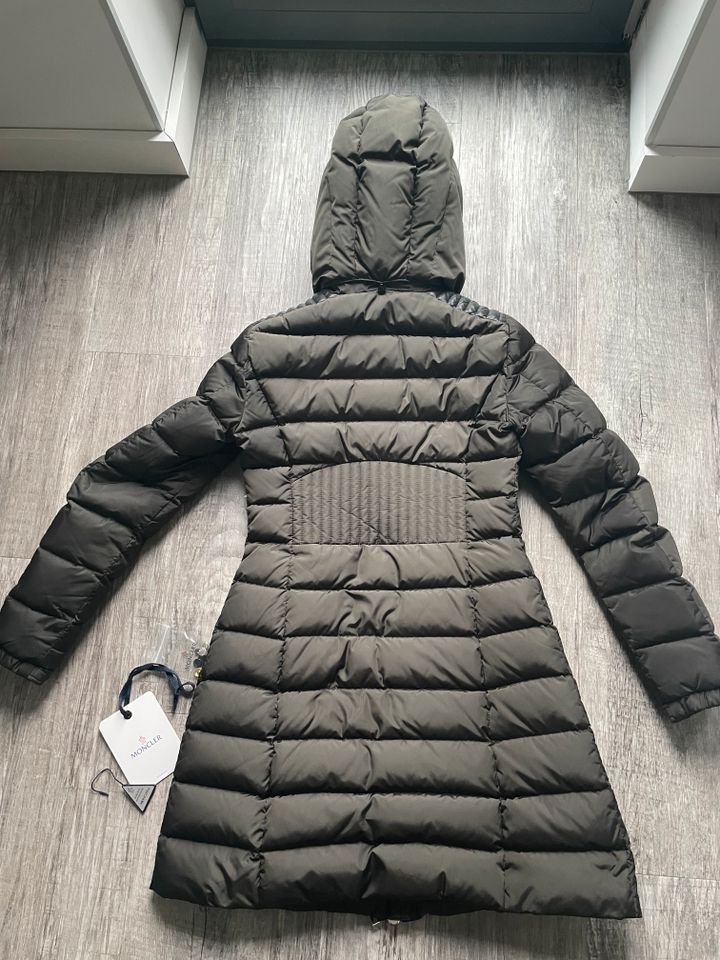 Moncler Daunenmantel Orophin Khaki in Bremen