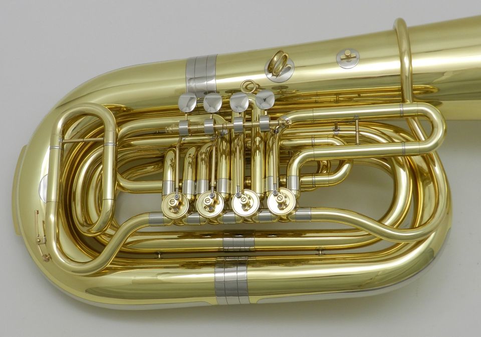 Tuba Bb Amati Lackiert Nach kompletter Renovierung DR22-212 in Görlitz