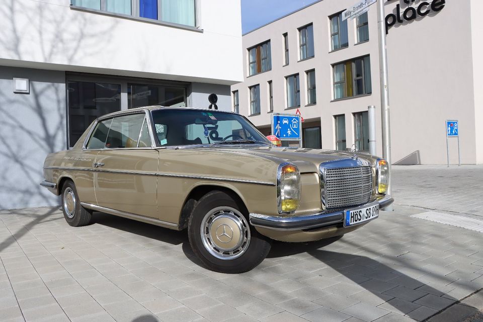 Verleih: Oldtimer mieten.Mercedes W114/8 Hochzeit,Event,Party,etc. in Herzogenaurach