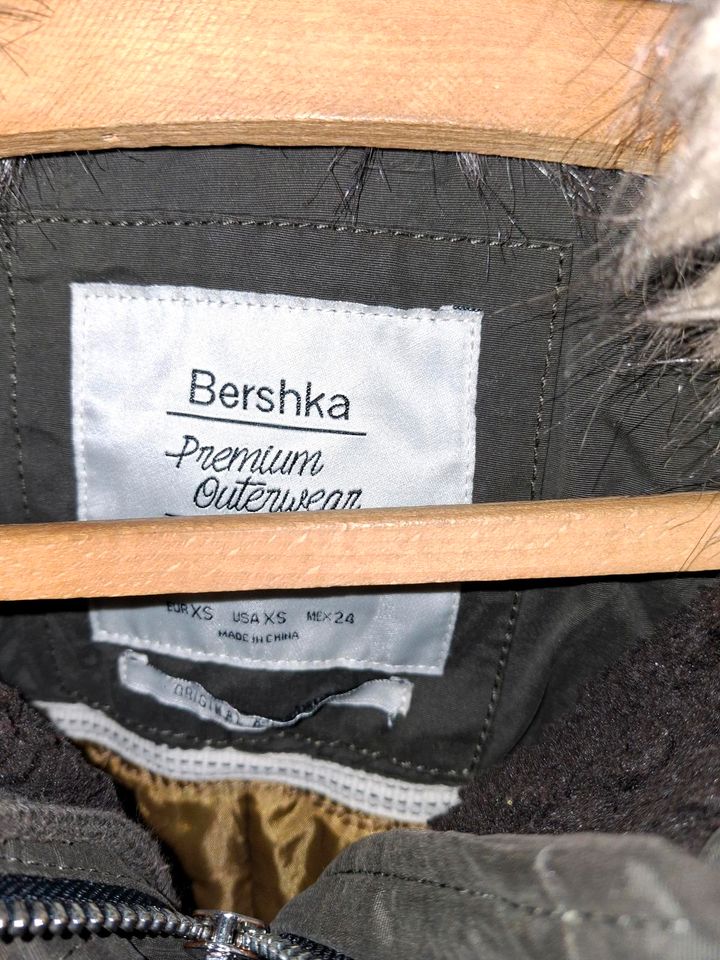 Übergangsjacke, Winterjacke, Jacke von Bershka XS in Rahden