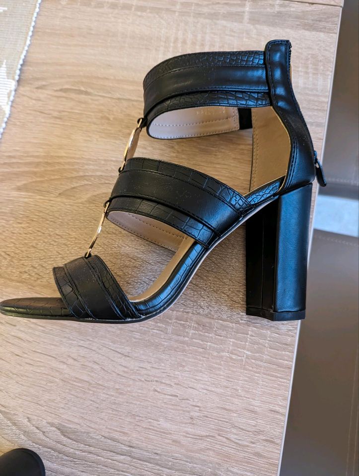 Kayla Sandalen 38 High Heels schwarz in Zülpich