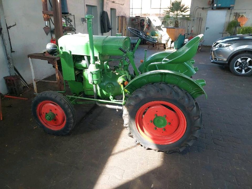 Deutz Oldtimer Traktor in Peheim