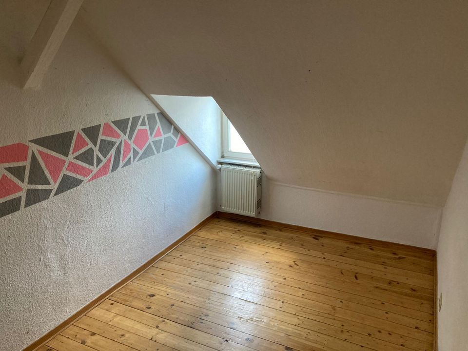 HÜBSCHE BEQUEME 2,5-Zimmer-Wohnung in sehr schönem Altbau | [HMR-O23E04] in Wiesbaden