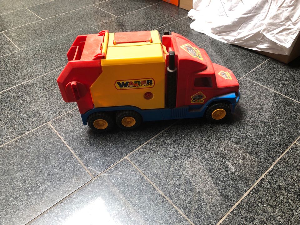 Verkaufe * großen* LKW, Transporter Müllauto für Kinder in Selters
