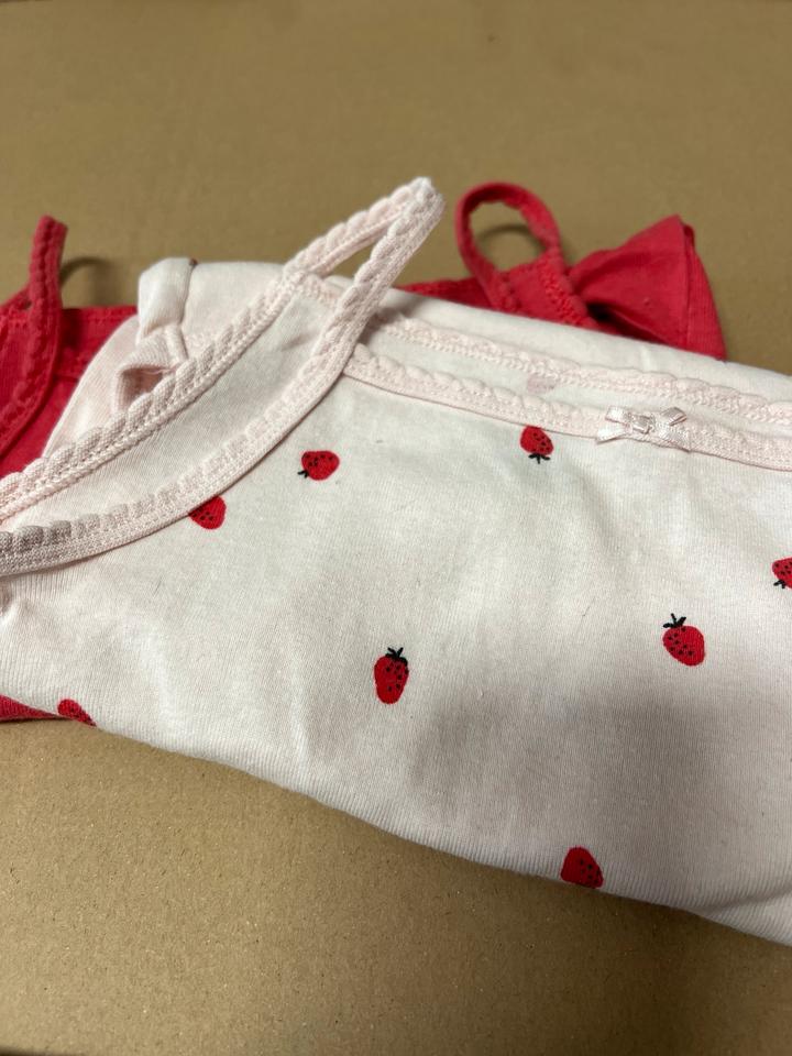 2 Träger Bodys Gr 98 Erdbeeren ❤️ h&m Bio Mädchen Sommer in Kirchhain