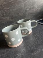 Kaffeetassen Kaffeebecher grau weiß Nordrhein-Westfalen - Hürth Vorschau