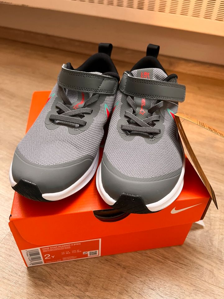 Nike Schuhe in Augsburg