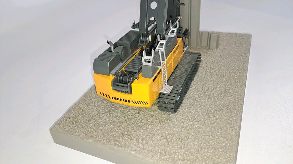 Liebherr LRB 255 Drehbohrgerät 1:50 NZG 160€* in Verl