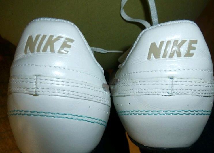 Nike Damen Mädchen Sneaker weiß Gr.38 Schuhe Turnschuhe Sommer in Grevenbroich