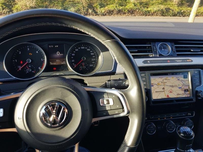 VW Passat Highline Bluemotion R-Line, Leder, Neuwagenzustand in Undenheim