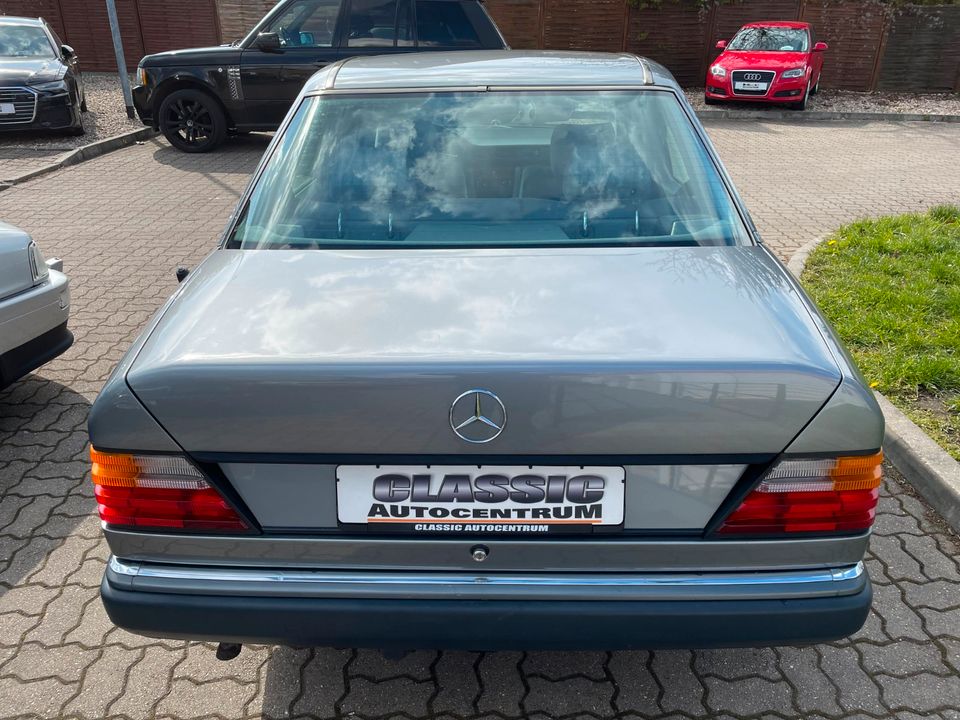 Mercedes-Benz 200E (W124) *H-Abnahme+HU/AU neu*guter Zustand in Halle