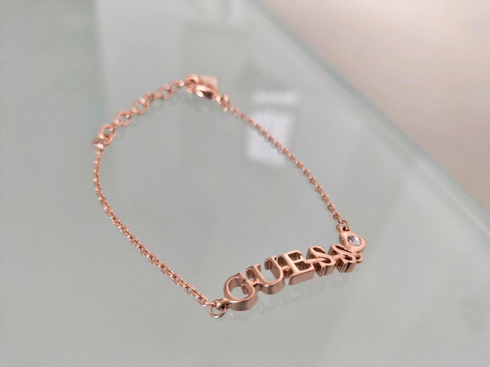 GUESS Armband roségold Logo Herz Steinchen filigran Chain in  Baden-Württemberg - Schwieberdingen | eBay Kleinanzeigen ist jetzt  Kleinanzeigen