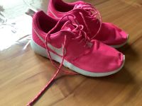 Nike Mädchen Kinder Turnschuhe Sneakers Größe 36,5 rosa leicht Baden-Württemberg - Wutöschingen Vorschau