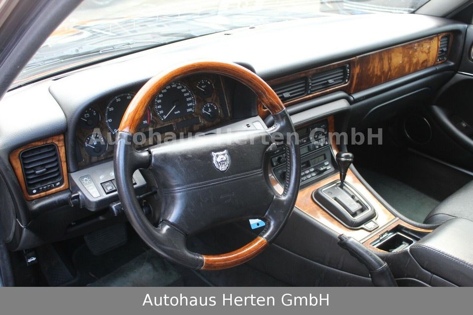 Jaguar XJ 3.2 EXCLUSIVE*AUTOMATIK*LEDER*TÜV NEU* in Herten