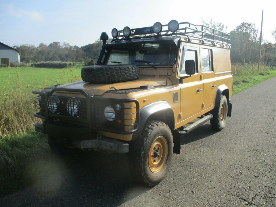 Land Rover Defender  Zubehör, Anbauteile, Handbücher in Bredstedt