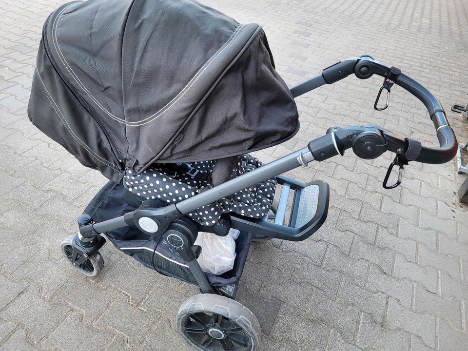 Teutonia Kinderwagen in Klein-Winternheim