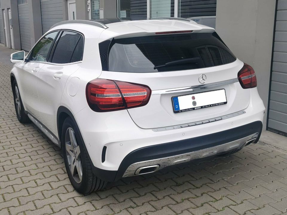 Mercedes GLA X156 2013 - 2020 Rückfahrkamera Nachrüstung in Brühl