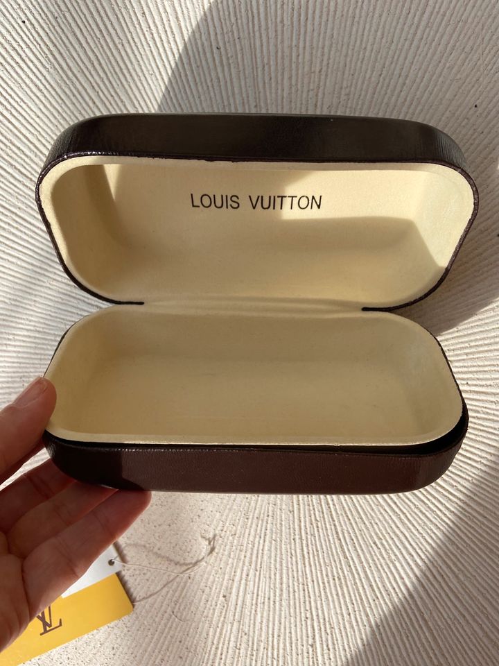 Louis Vuitton Brillenetui! Vintage! in Berlin