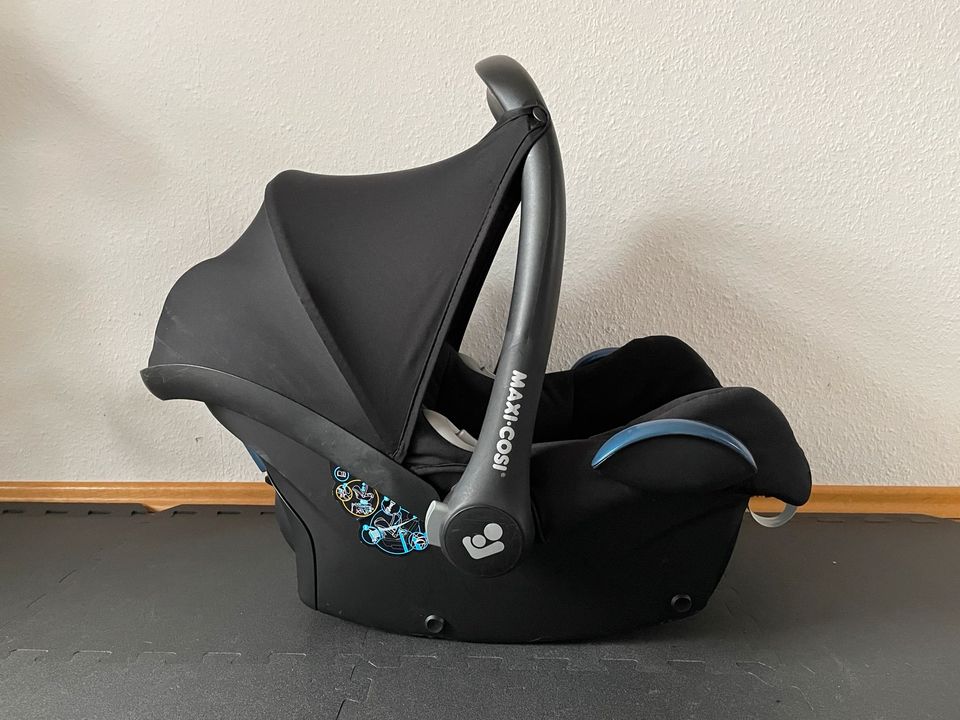 Maxi Cosi Cabrio Babyschale in Singen