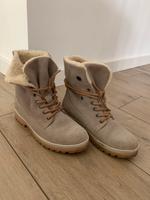 Tamaris Winterboots grau Teddyfell Größe 38 Niedersachsen - Sarstedt Vorschau