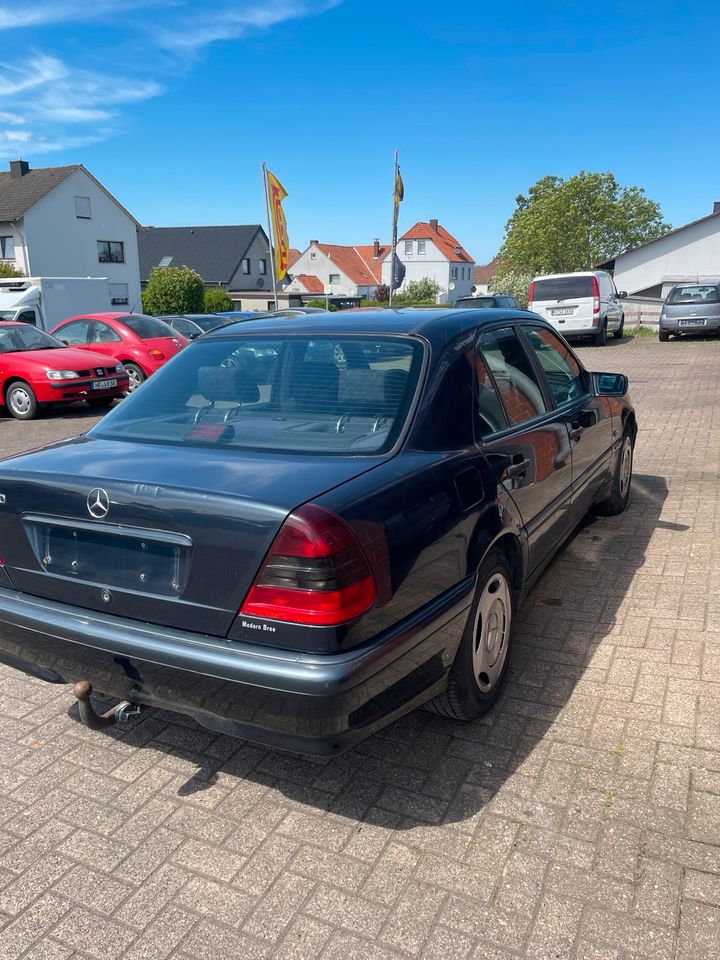 Mercedes C180 W202 Classic Youngtimer in Enger