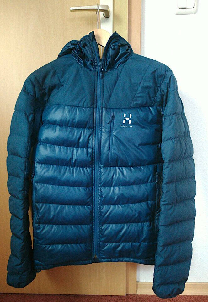 HAGLÖFS Herren Daunen Winterjacke Gr. S Outdoor, leicht in Auerbach (Vogtland)