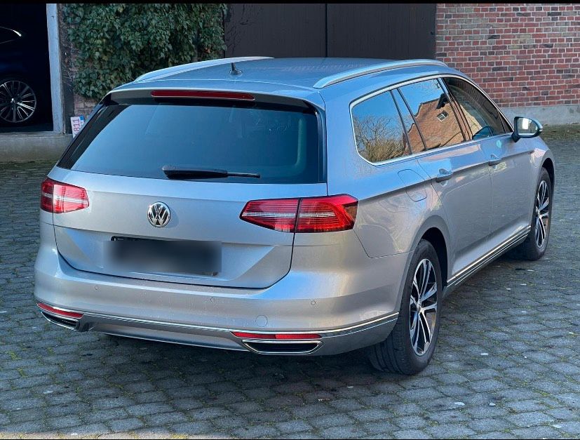 Volkswagen Passt Highline, 4Motion, 2.0 TDI, Leder in Lemgo