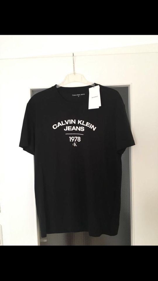 Calvin Klein Jeans T-Shirt,Gr.XL —NEU— in Germering