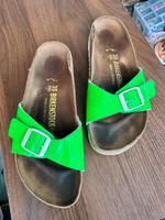 Birkenstock Schlappen Sandalen neongrün 35 Nordrhein-Westfalen - Iserlohn Vorschau
