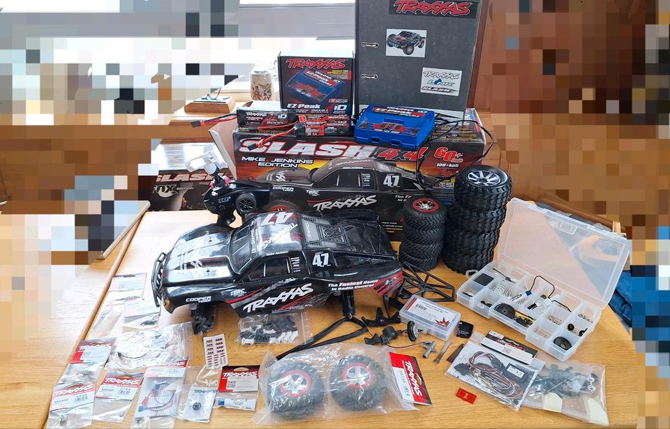 Traxxas Slash 1/10 4x4 TSM, Link, viel Zubehör RC Auto, RC Car in Mallersdorf-Pfaffenberg