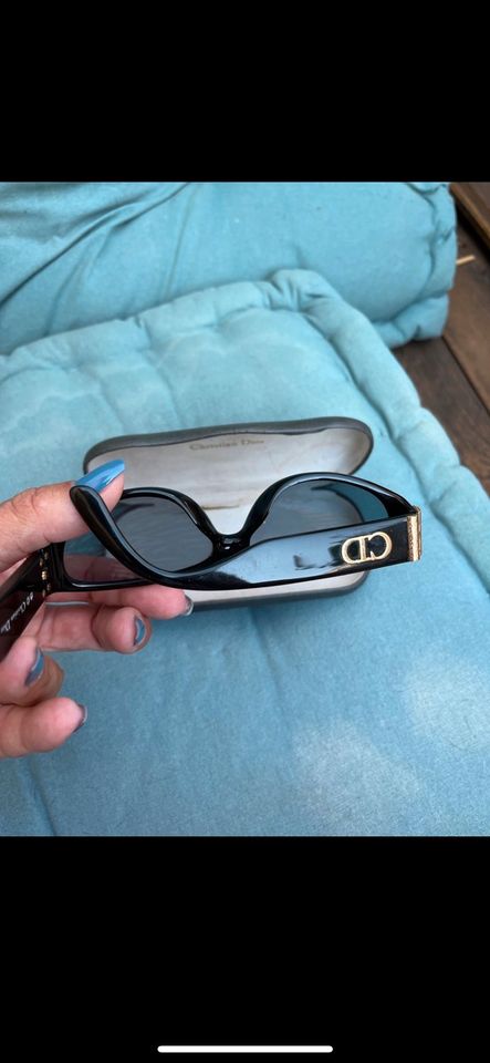 Original Christian Dior Vintage SonnenBrille mit Etui in Berlin