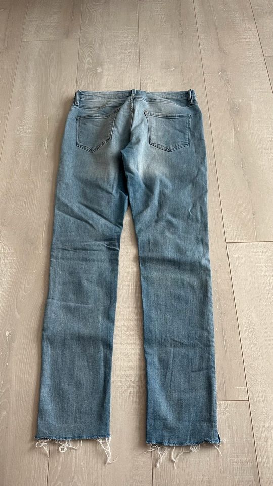 H&M Jeans Skinny Fit Stretch Gr.158 Neuwertig in Bergheim